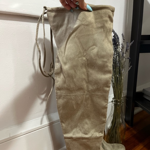 JOURNEE COLLECTION - MOUNT WIDE CALF OVER-THE-KNEE BOOT - Picture 4 of 10